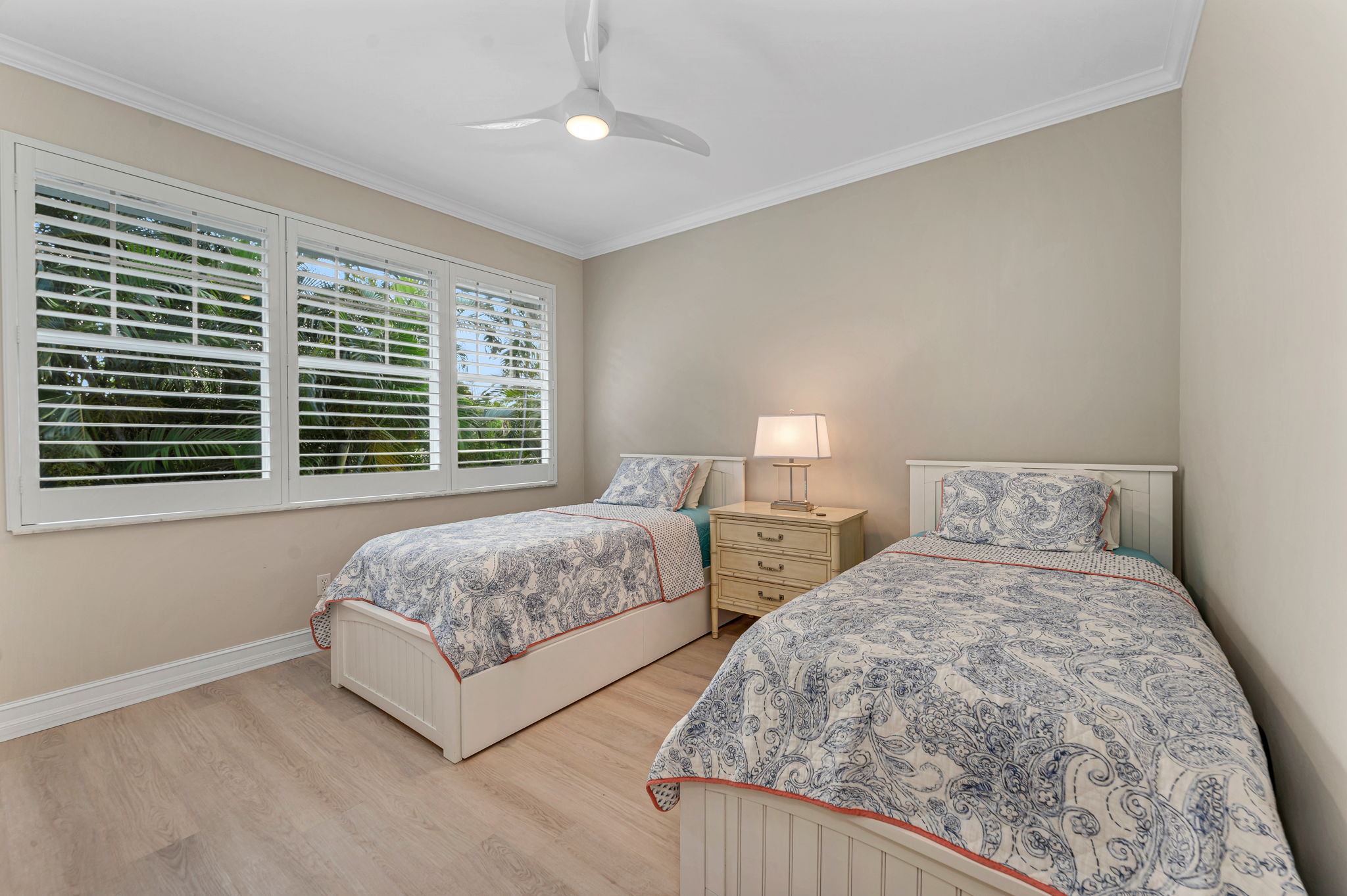 Main House - (Upstairs) Guest Bedroom 2