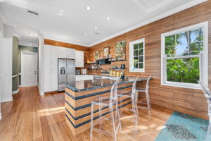 Breakfast Bar / Kitchen