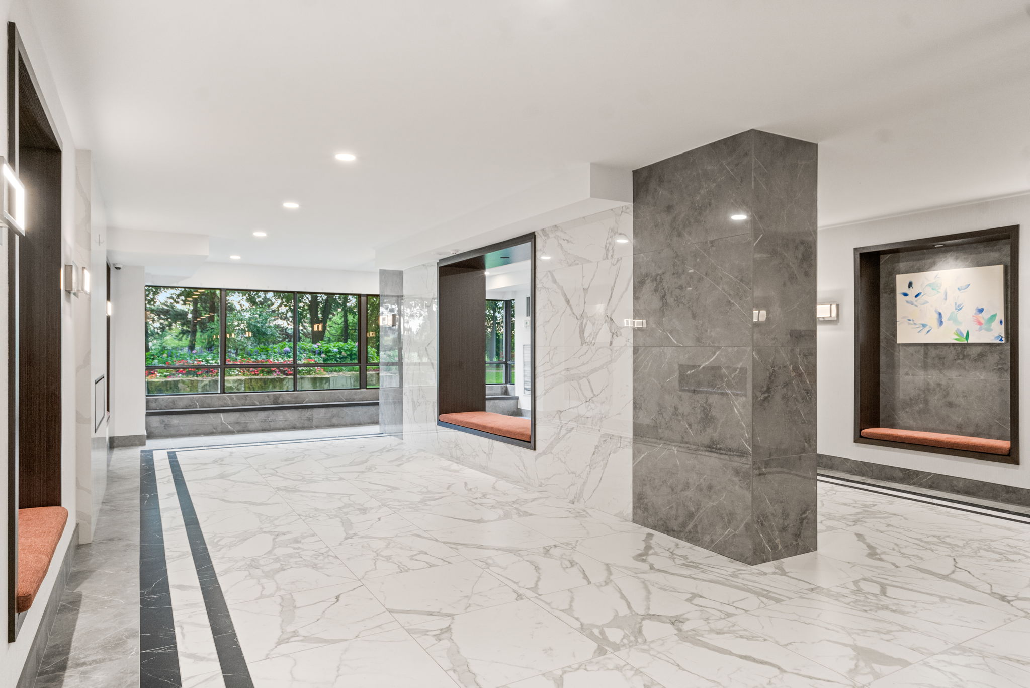 255 Bamburgh Cir Toronto, ON M1W 3T6