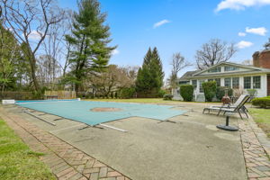 OUTDOOR ENTERTAINING