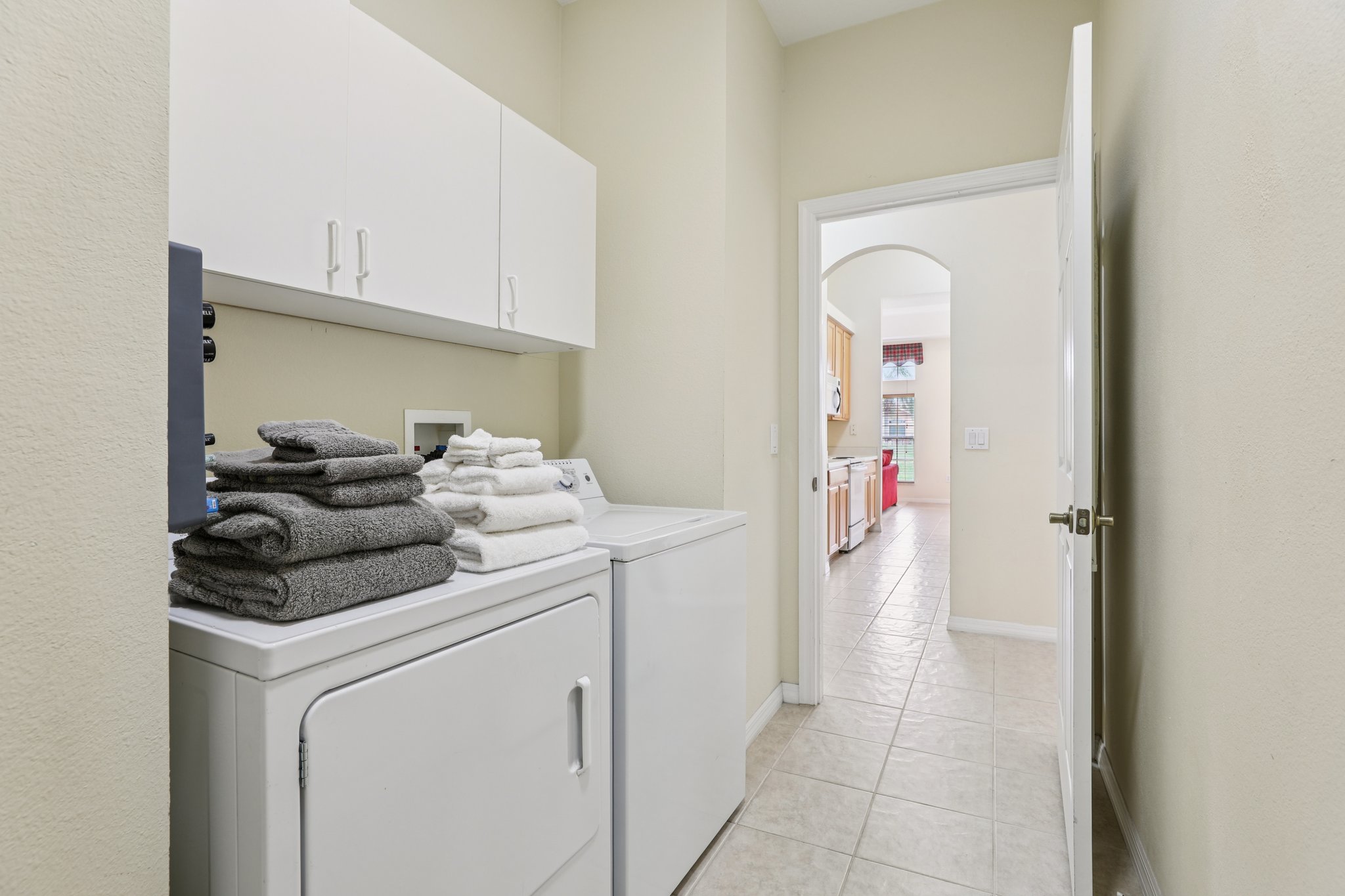 Royal Palm Dr-S1909-020.jpg