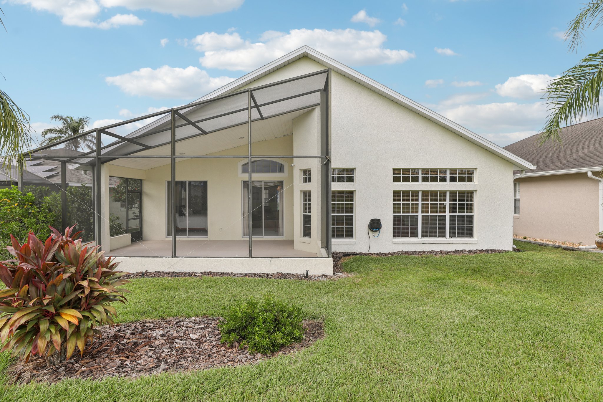 Royal Palm Dr-S1909-043.jpg