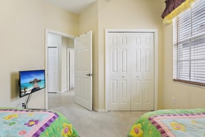 Royal Palm Dr-S1909-032.jpg