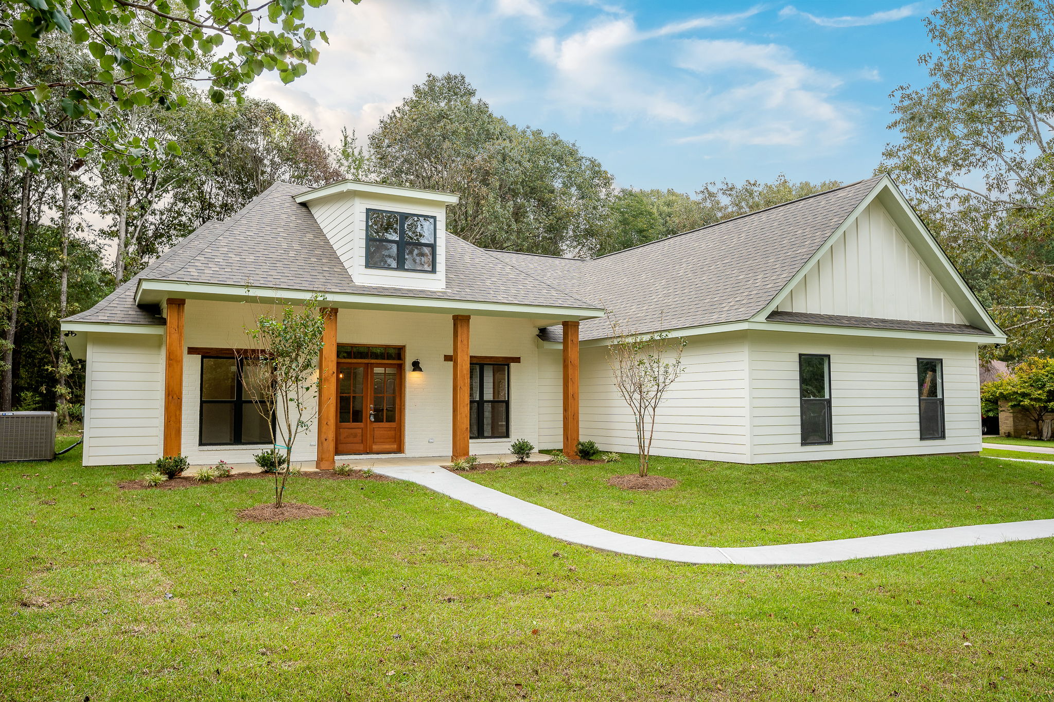 255 Serene Hills, Hattiesburg, MS 39402 GHub Real Estate Photography