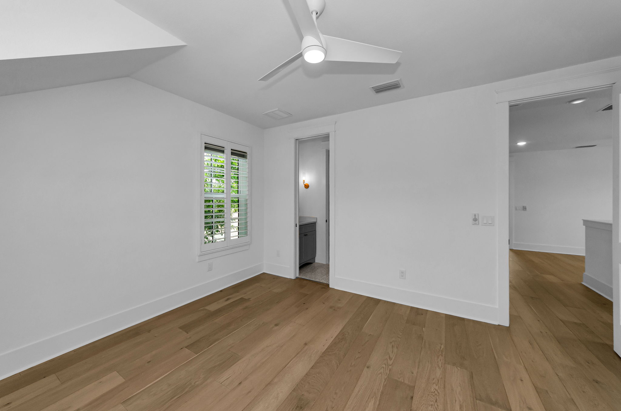 Upper Level Bedroom2d
