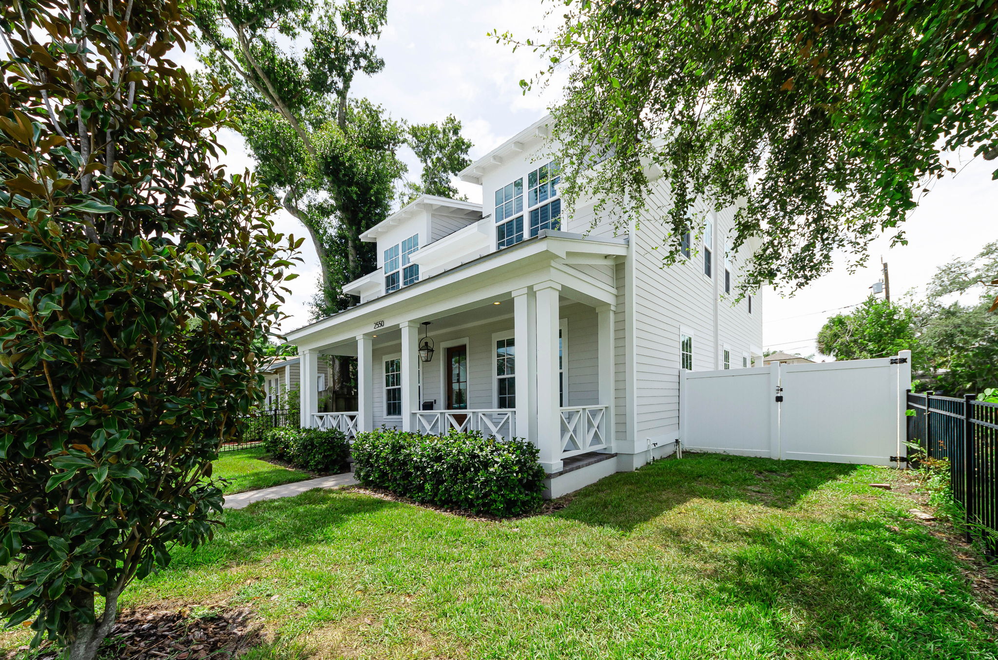 Front Exterior5