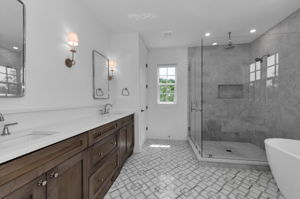 Upper Level Primary Bathroom1a