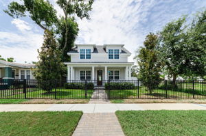 Front Exterior6