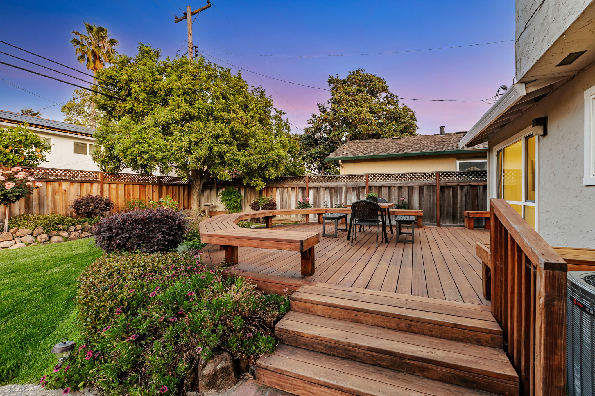 025_TWILIGHT_2550 Fairglen Dr