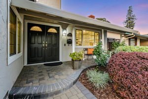 018_TWILIGHT_2550 Fairglen Dr