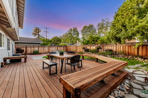 020_TWILIGHT_2550 Fairglen Dr