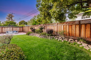 021_TWILIGHT_2550 Fairglen Dr