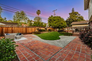 024_TWILIGHT_2550 Fairglen Dr