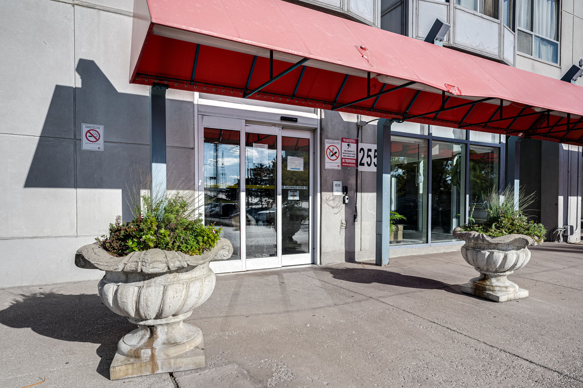 2550 Lawrence Ave E Unit 205 Toronto, ON M1P 4Z3