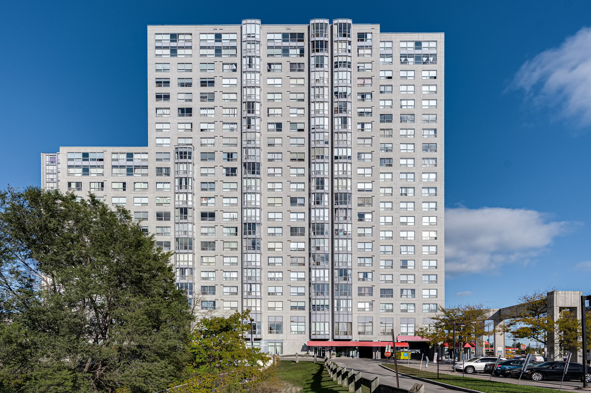 2550 Lawrence Ave E Unit 205 Toronto, ON M1P 4Z3