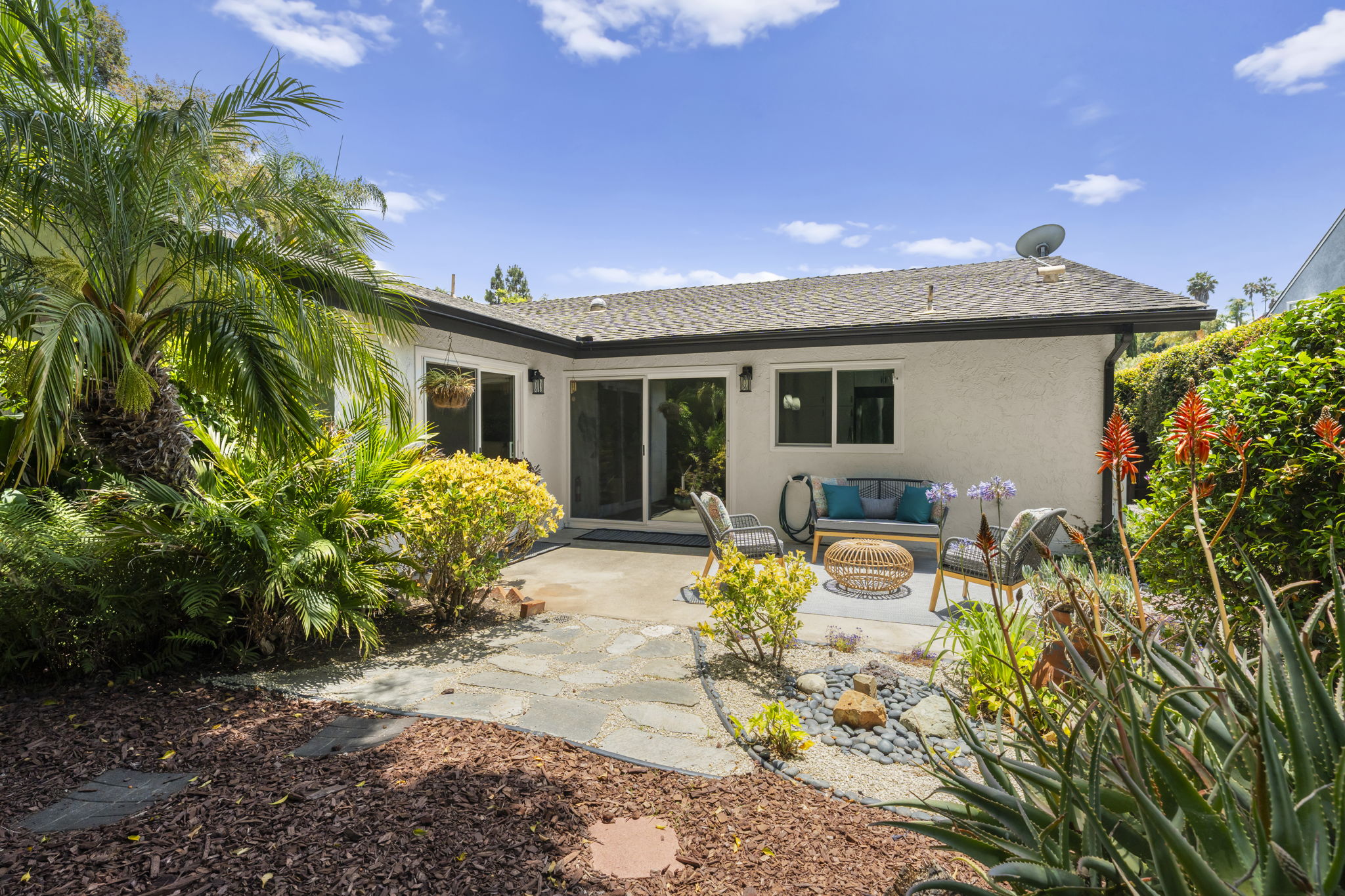  Photo 34