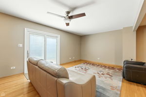 2550 W 112th St 12 L_006