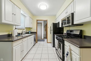 2550 W 112th St 12 L_009