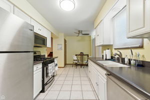 2550 W 112th St 12 L_010