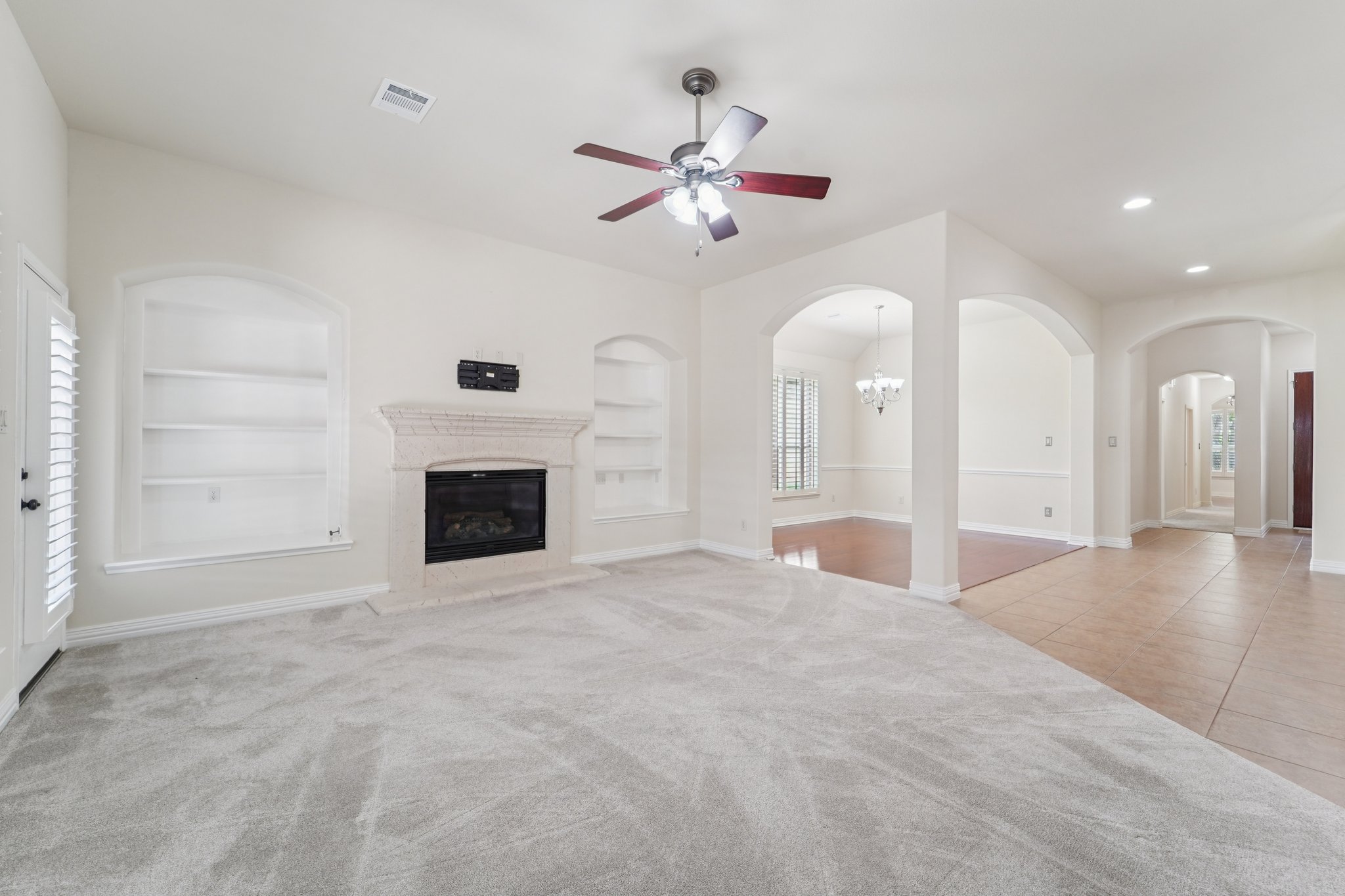 Vinechase Dr-S1704-005.jpg