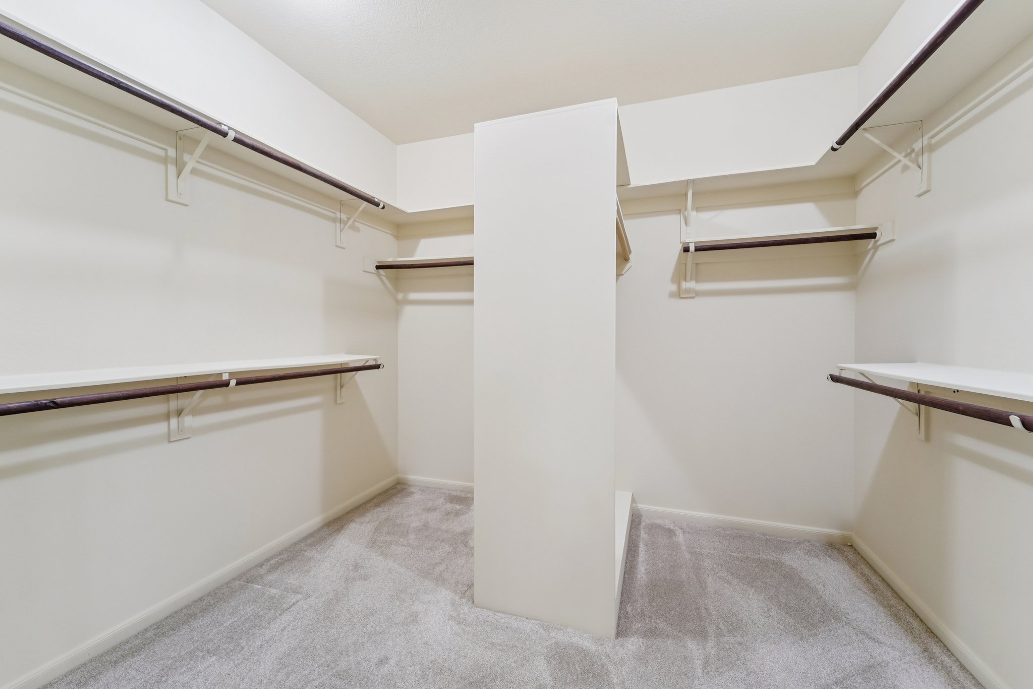 Vinechase Dr-S1704-016.jpg