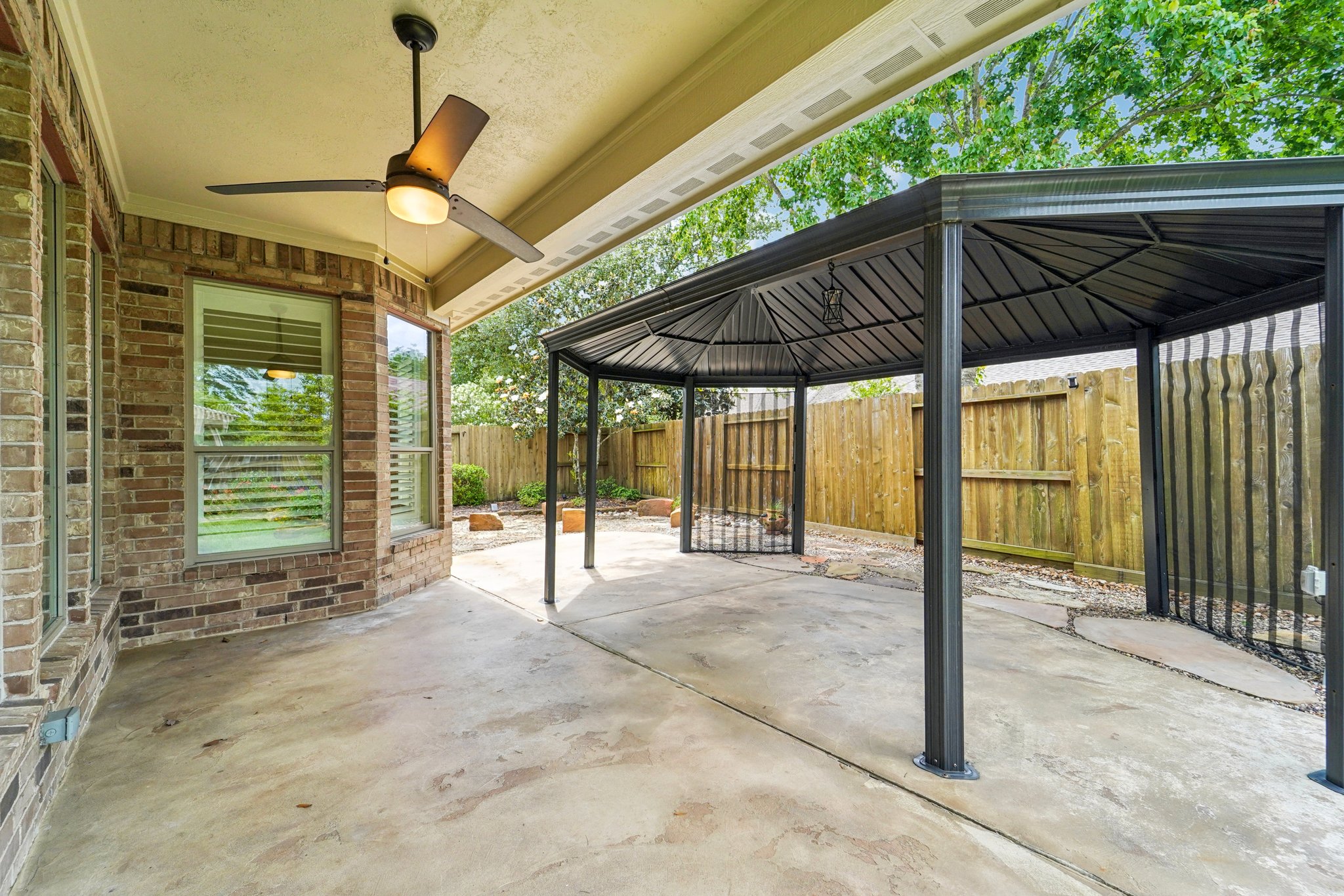 Vinechase Dr-S1704-039.jpg