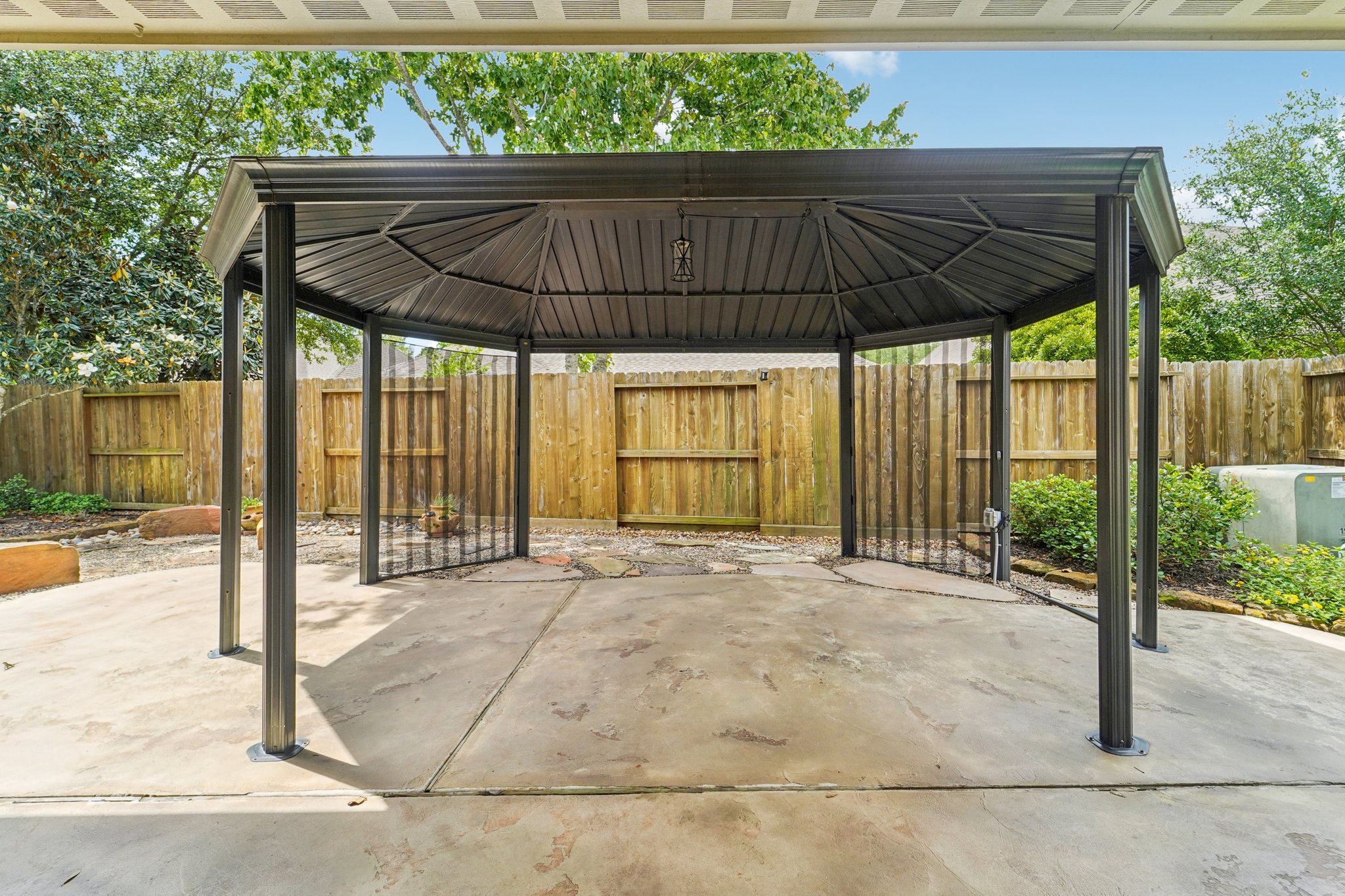 Vinechase Dr-S1704-041.jpg