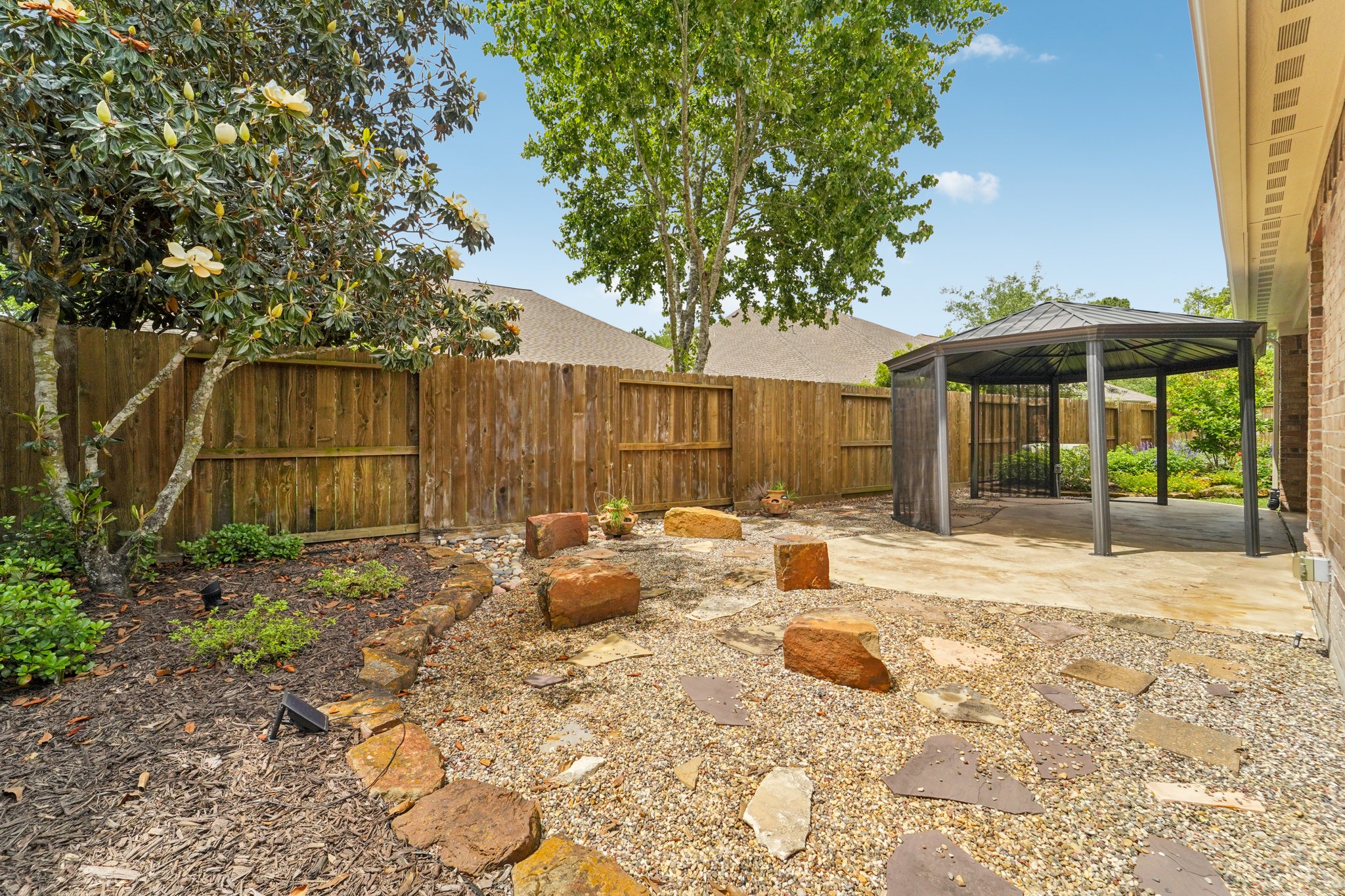 Vinechase Dr-S1704-042.jpg