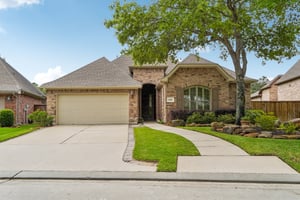 Vinechase Dr-S1704-001.jpg