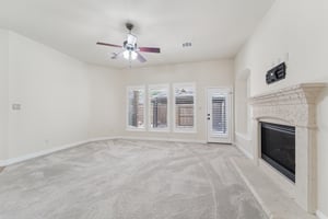 Vinechase Dr-S1704-007.jpg