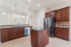 Vinechase Dr-S1704-011.jpg