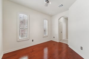 Vinechase Dr-S1704-032.jpg