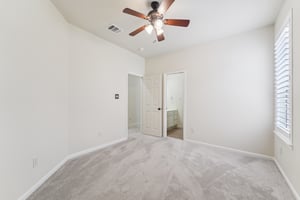 Vinechase Dr-S1704-035.jpg