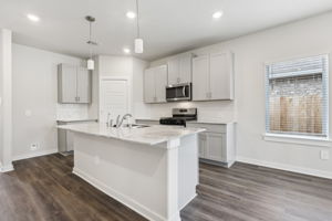 Houston - Southwinds - 2551 Bay Winds Ln Baytown TX 77523 - 009