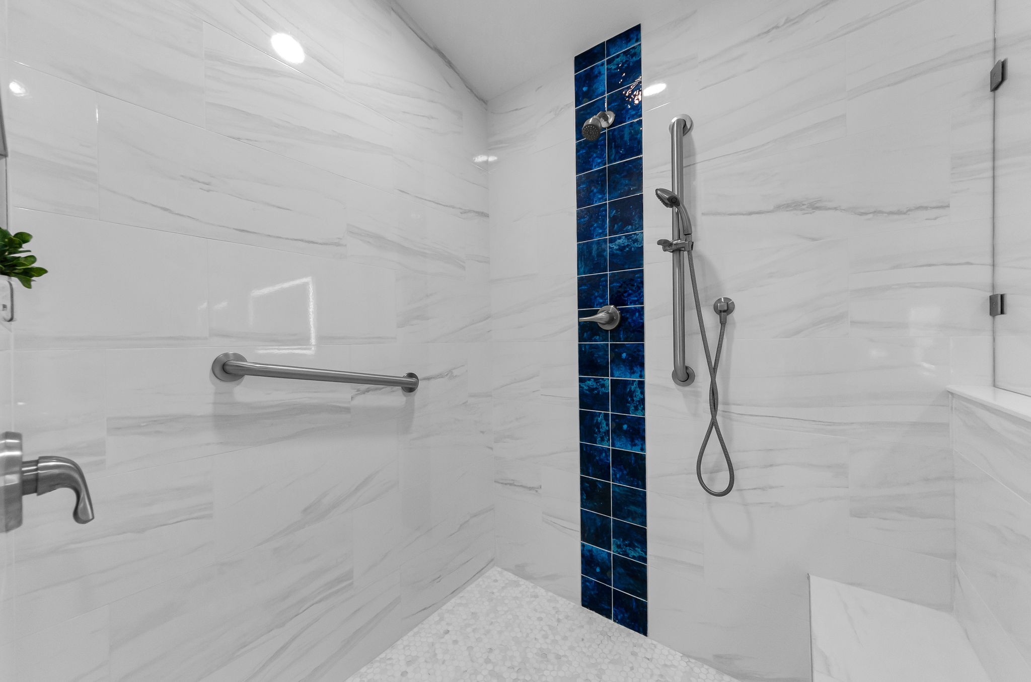 Primary Bathroom1b
