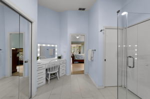 Primary Bathroom1d