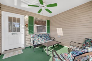 Lanai and Front Entry