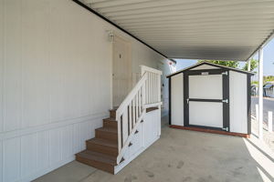  Photo 32