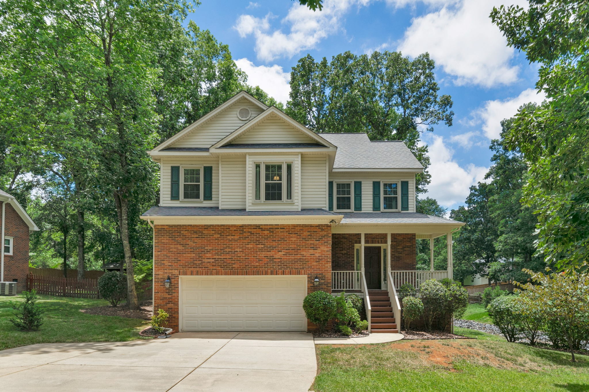 2553 Willowbrook Dr, Matthews, NC 28104 Paul Bosko Photography & Video
