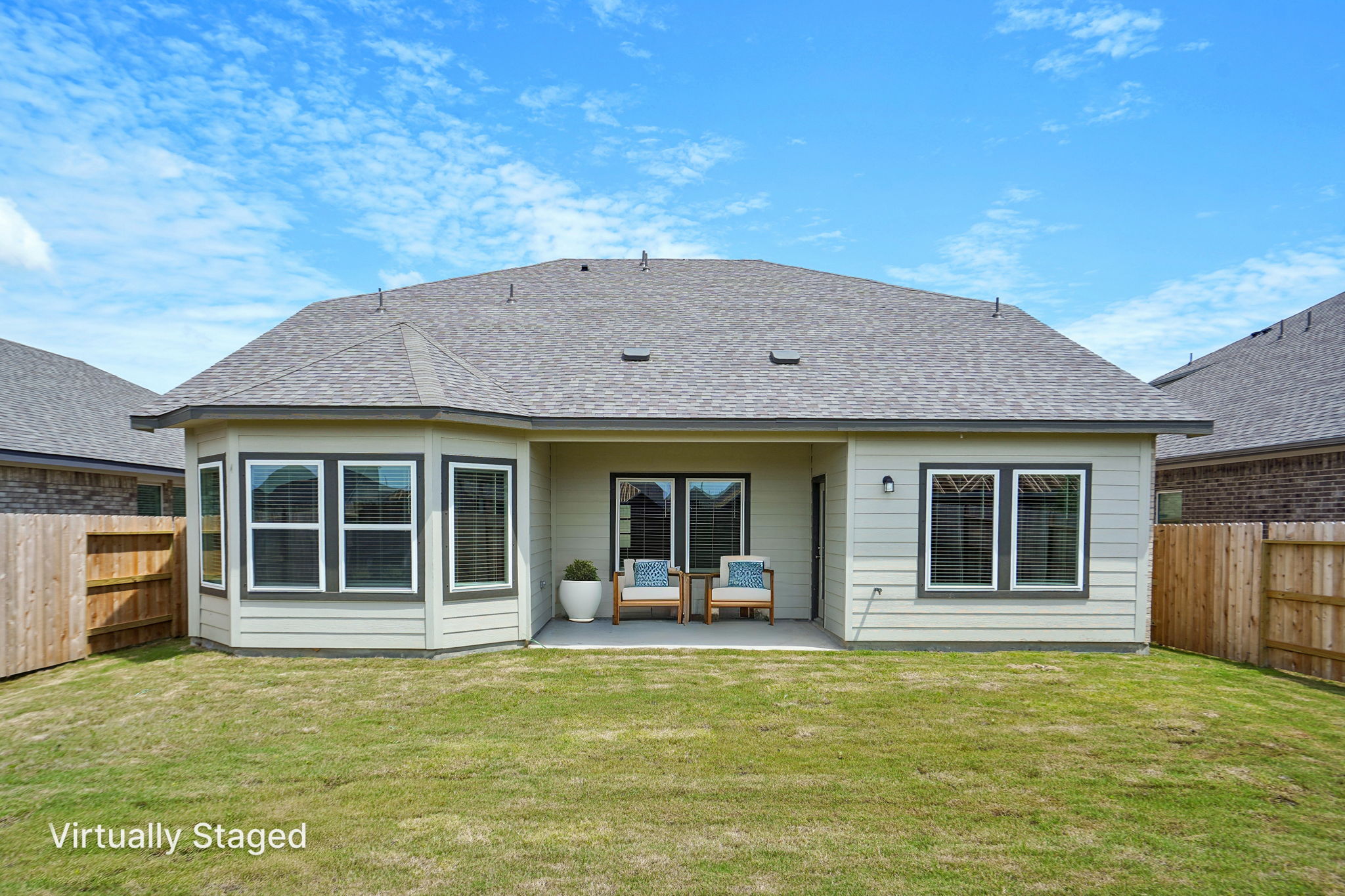 Houston - Southwinds - 2554 Bay Winds Ln Baytown TX 77523 - 037  virtually staged