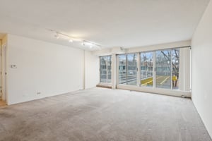 2555 Gross Point Living Room