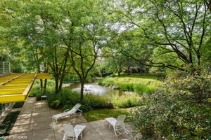 2555 Gross Point Pond & Terrace