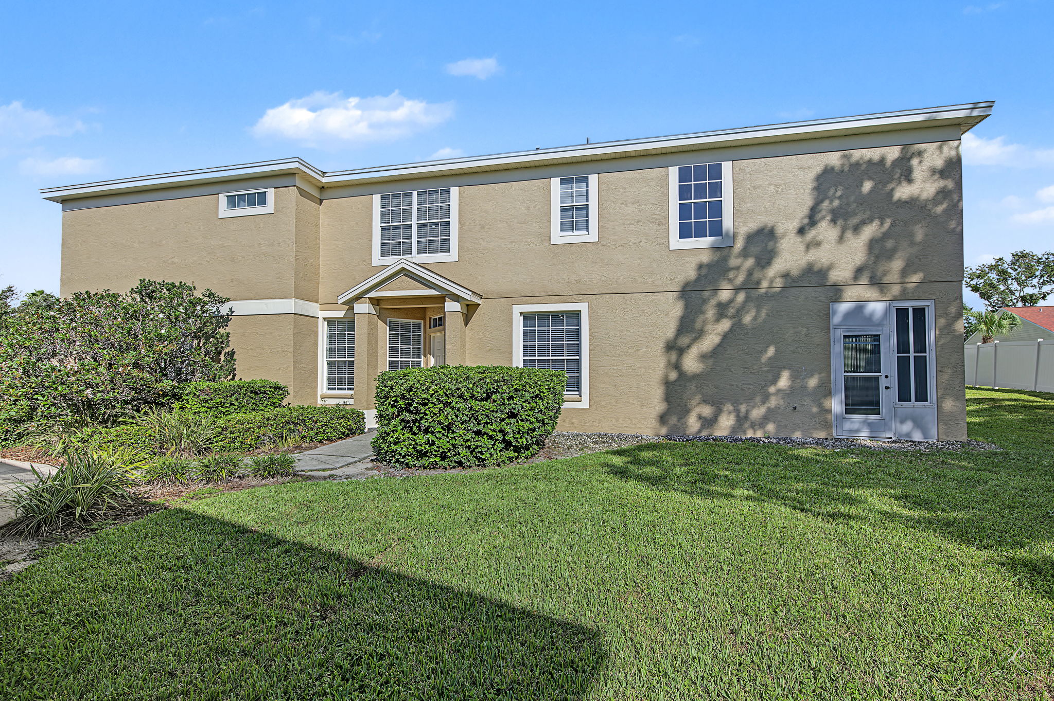 Front Exterior9