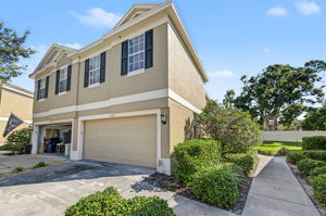 Front Exterior4