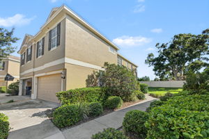 Front Exterior6