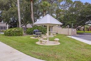 Community Grill Area - 495A0716