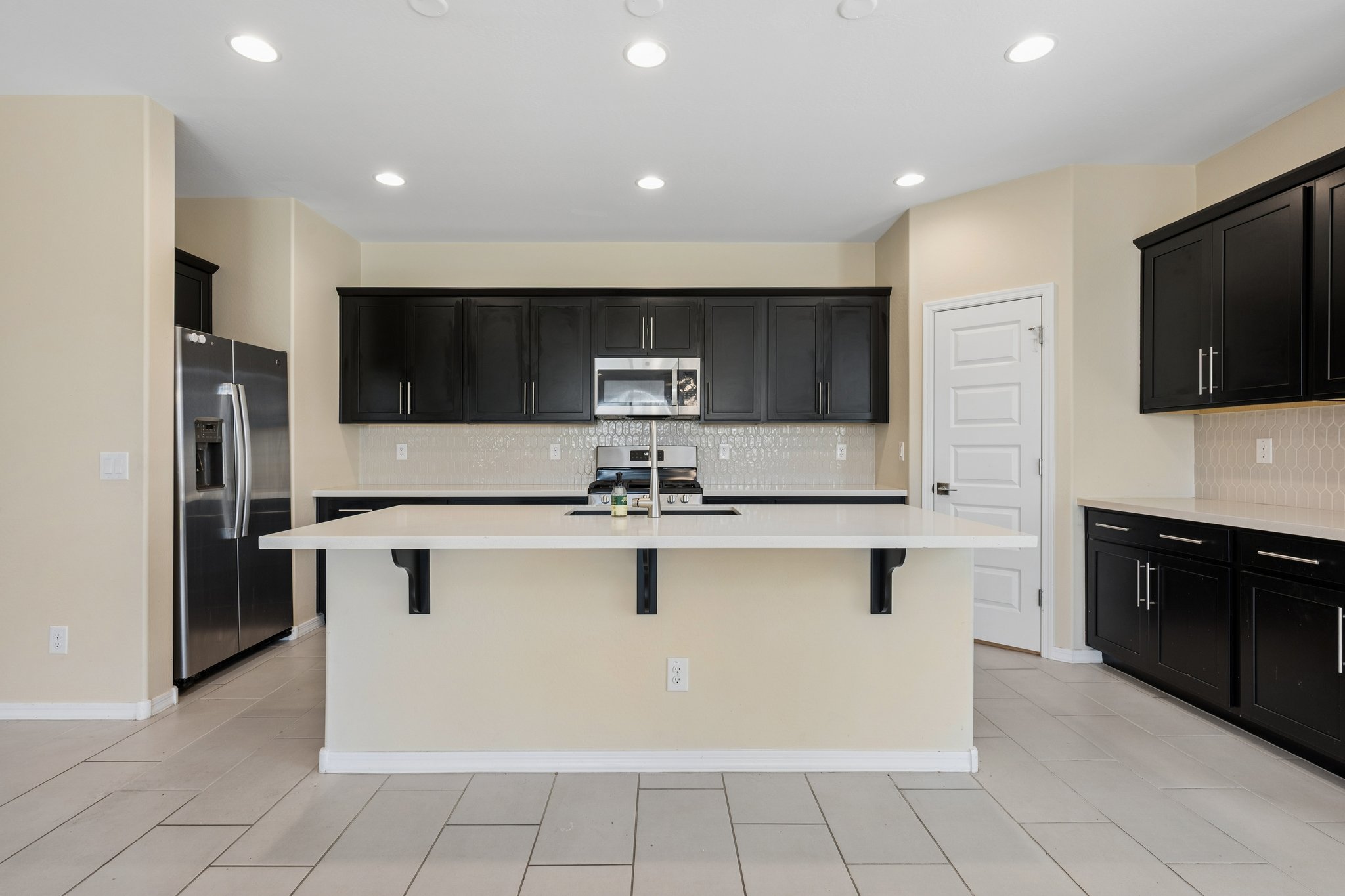 25572 North 142nd Ln - 010.jpg