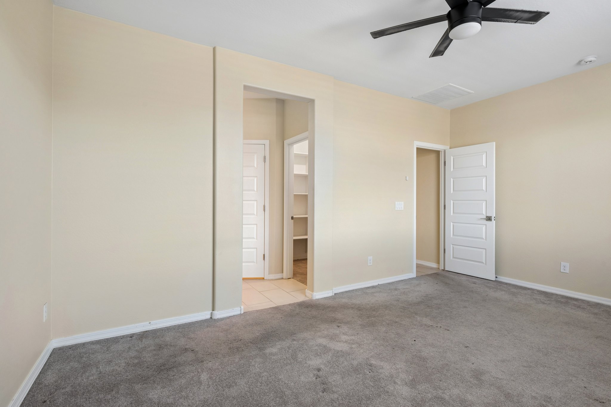 25572 North 142nd Ln - 016.jpg