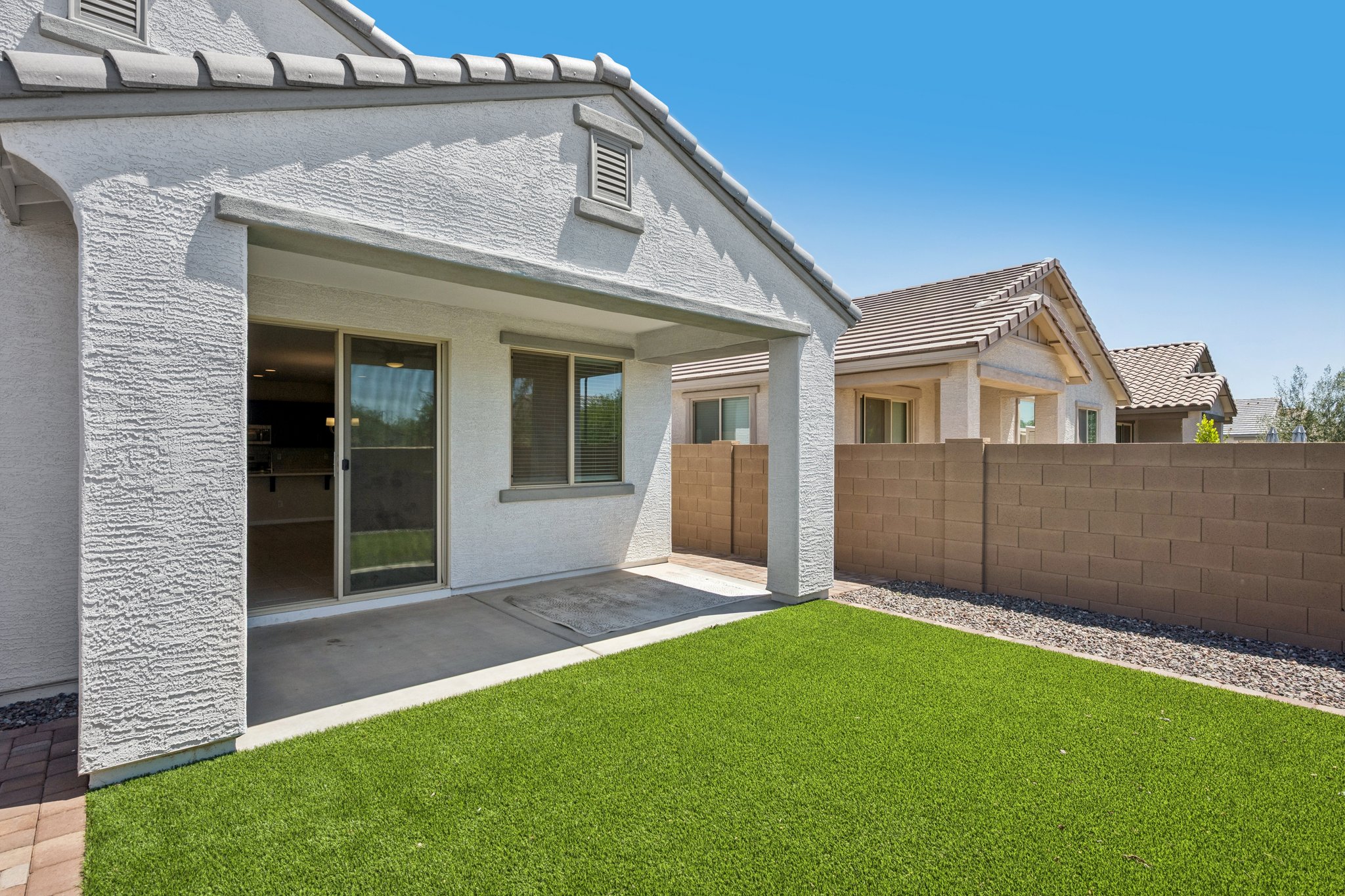 25572 North 142nd Ln - 030.jpg