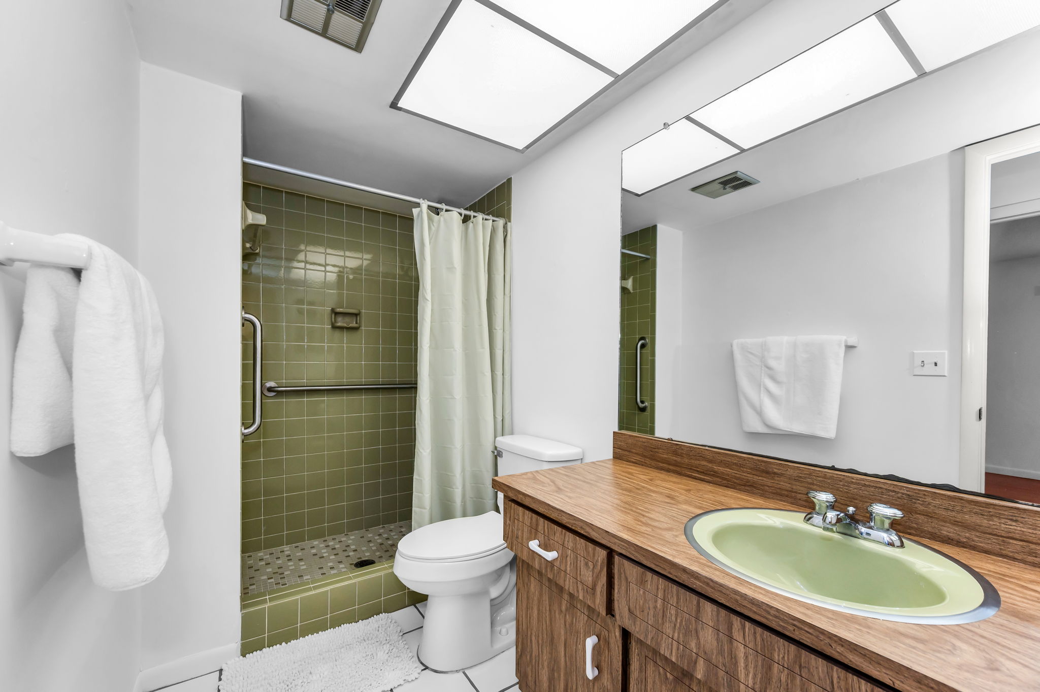 Bathroom2